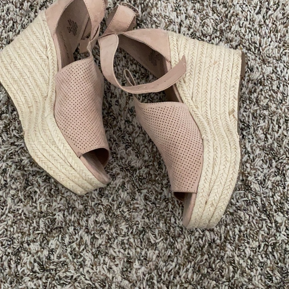 Shoes - Picture 2 of 3